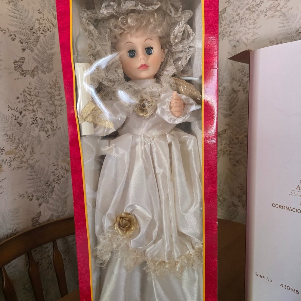 Trim a Home vintage motion angel